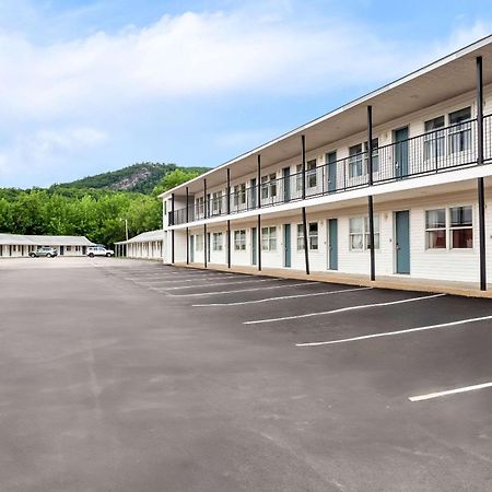 Rodeway Inn Gorham Bagian luar foto