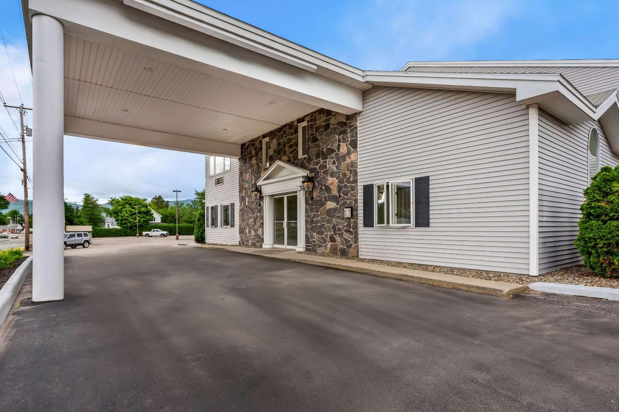 Rodeway Inn Gorham Bagian luar foto